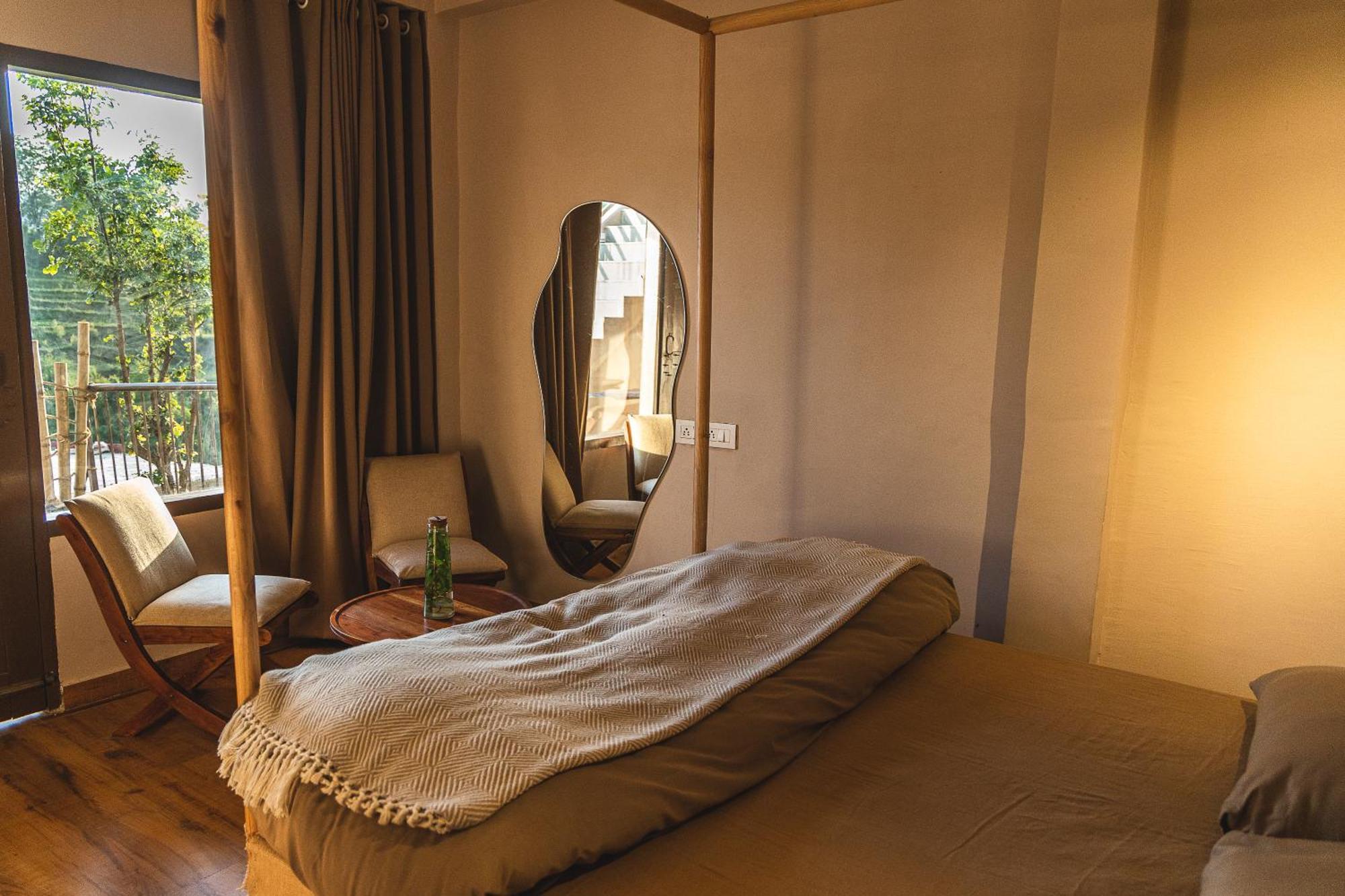 Exstasy Stays - Bathtub Rooms & Cafe - Your Romantic & Cozy Getaway - Thhpsociety - Mukteshwar Eksteriør billede