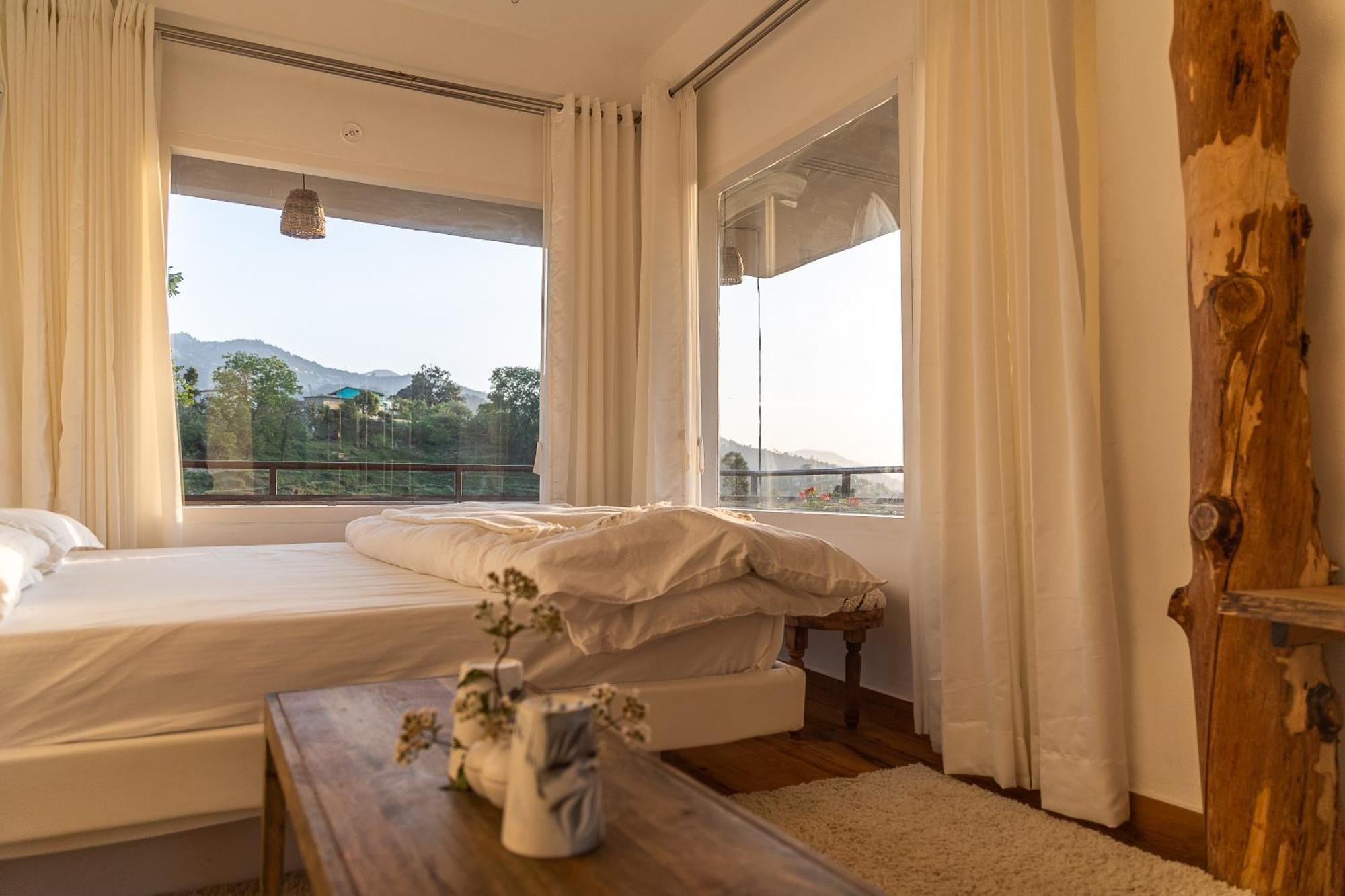 Exstasy Stays - Bathtub Rooms & Cafe - Your Romantic & Cozy Getaway - Thhpsociety - Mukteshwar Eksteriør billede