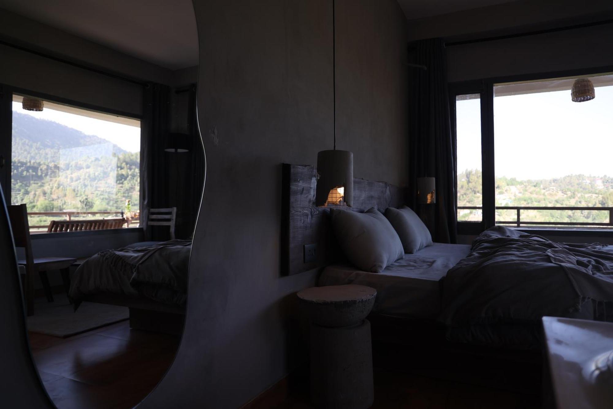Exstasy Stays - Bathtub Rooms & Cafe - Your Romantic & Cozy Getaway - Thhpsociety - Mukteshwar Eksteriør billede