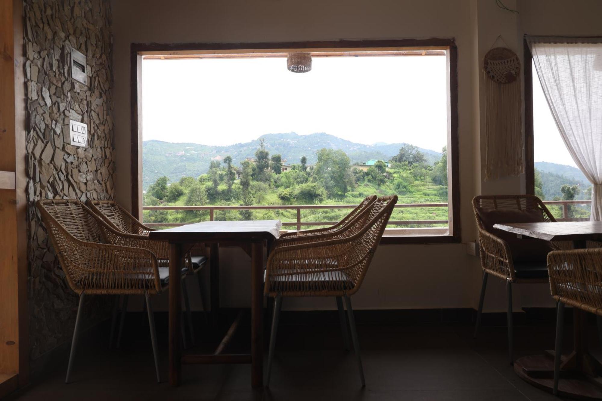 Exstasy Stays - Bathtub Rooms & Cafe - Your Romantic & Cozy Getaway - Thhpsociety - Mukteshwar Eksteriør billede
