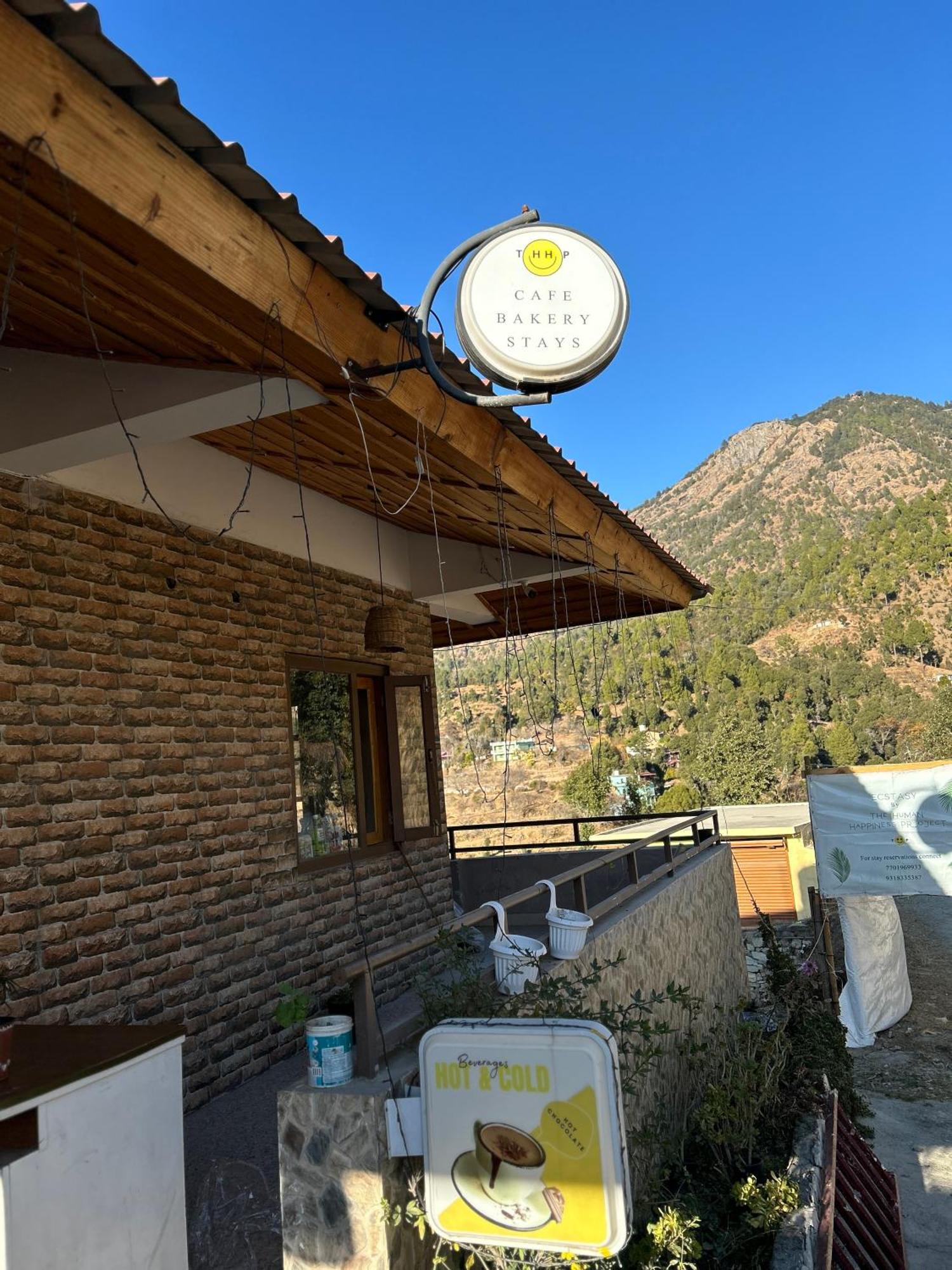 Exstasy Stays - Bathtub Rooms & Cafe - Your Romantic & Cozy Getaway - Thhpsociety - Mukteshwar Eksteriør billede