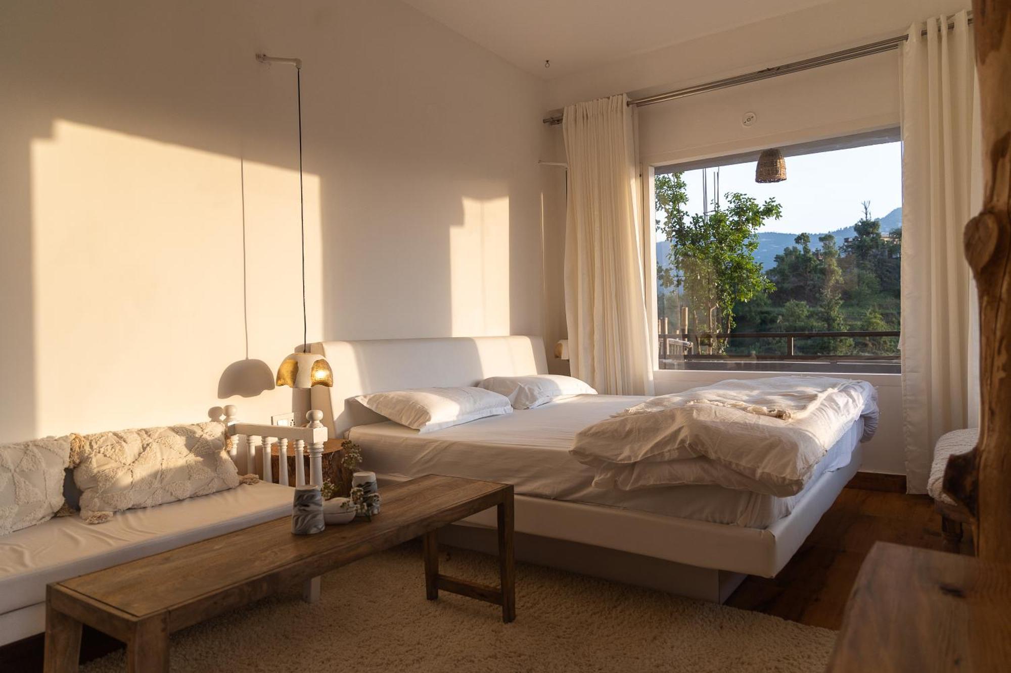 Exstasy Stays - Bathtub Rooms & Cafe - Your Romantic & Cozy Getaway - Thhpsociety - Mukteshwar Eksteriør billede